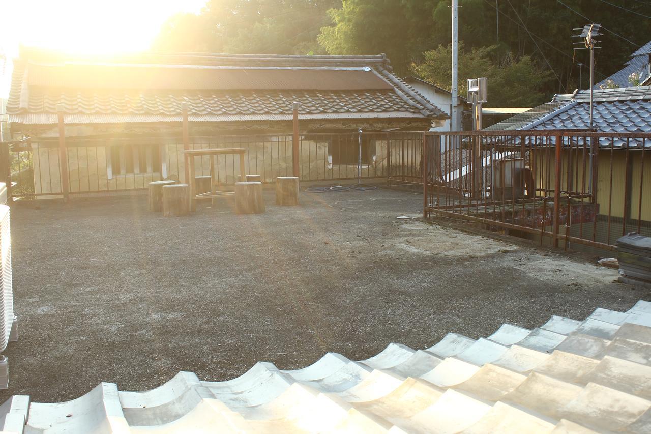 Hostel & Tatami Bar Uchikobare -内子晴れ- Exterior foto